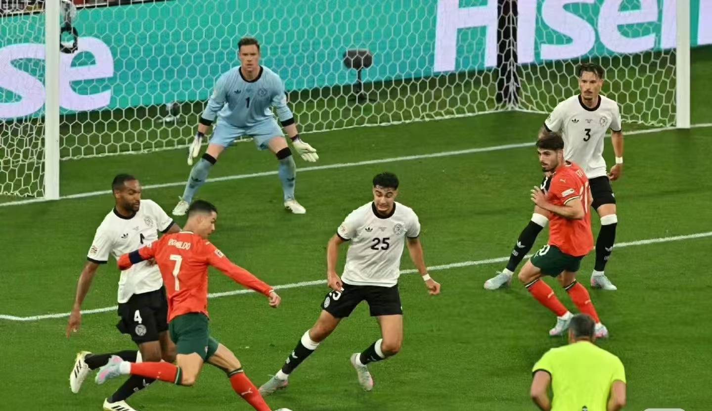 里昂官方宣布签下新后卫,实力大增的简单介绍 里昂官方宣布签下新后卫,实力大增的简单介绍