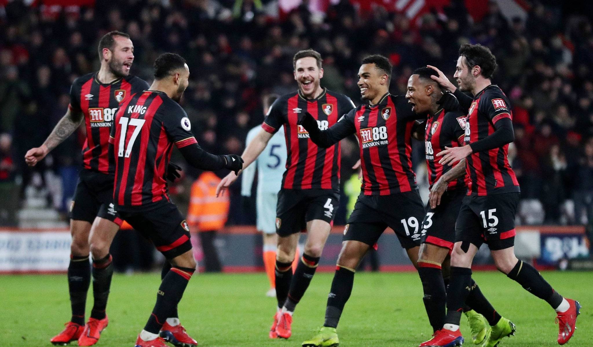 伯恩茅斯主场不敌对手，英超保级前景堪忧的简单介绍