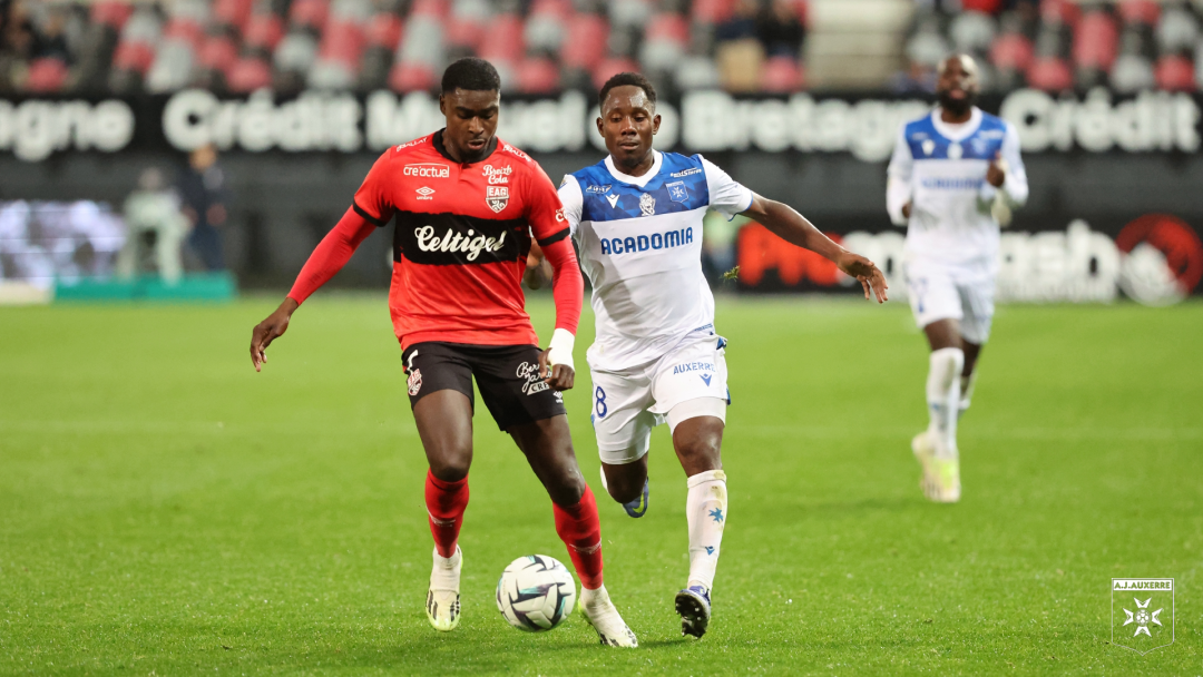 包含圣埃蒂安主场告捷,稳定中游表现的词条 包含圣埃蒂安主场告捷,稳定中游表现的词条