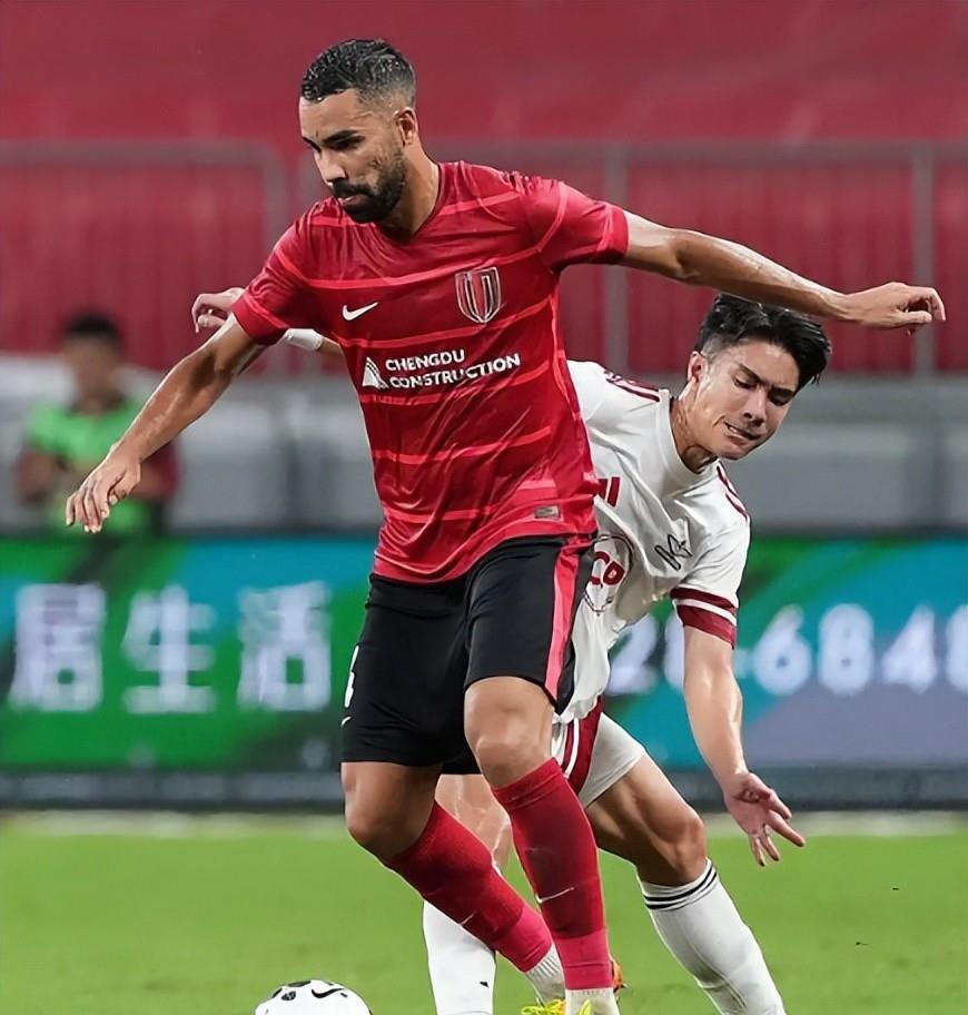 视频回放:亚冠赛场上球员突破尽显过人之处 视频回放:亚冠赛场上球员突破尽显过人之处