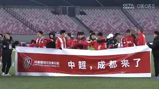 中超赛场迫不及待展开争夺,球员表现引人关注的简单介绍 中超赛场迫不及待展开争夺,球员表现引人关注的简单介绍